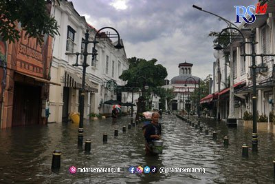 Tahun Baru, Semarang Dikepung Banjir