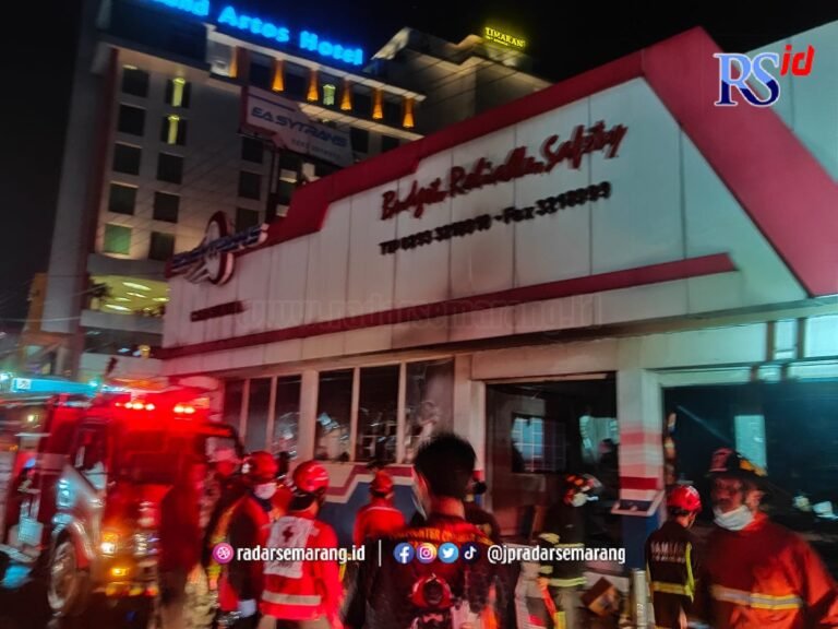 Gedung PO Easytrans Magelang Terbakar, Penjaga Sempat Dengar Dua Kali Ledakan