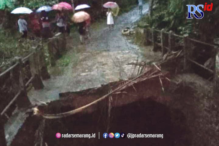 Longsor, Jalur Alternatif Temanggung – Semarang Ditutup