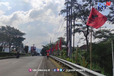 Puluhan Bendera PDIP di Jembatan Bugisan Ungaran Timur Dirusak, DPC Pertimbangkan ke Ranah Hukum