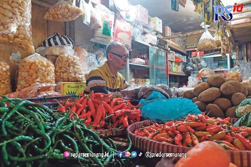 Curah Hujan Tinggi, Harga Cabai Kembali Naik