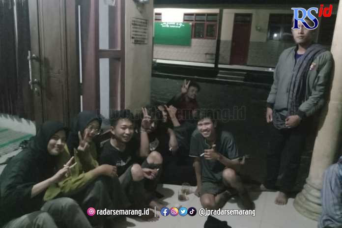 Tujuh Mahasiswa KKN Tersesat di Hutan Doro Pekalongan