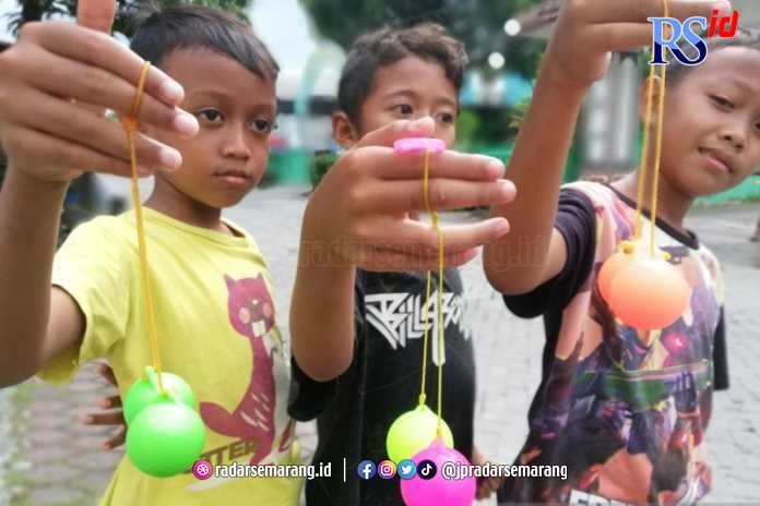 MI Maarif Mangunsari Salatiga Batasi Siswa Main Lato-lato